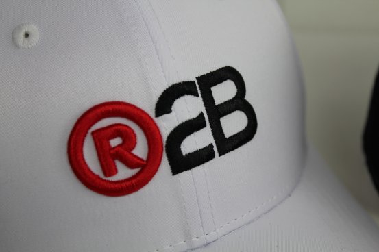 071 casquettes R2B blanche